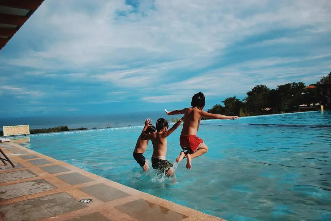 How to Throw a Pool Party for Kids